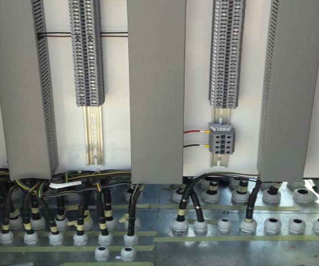 Raccordements dans une armoire électrique