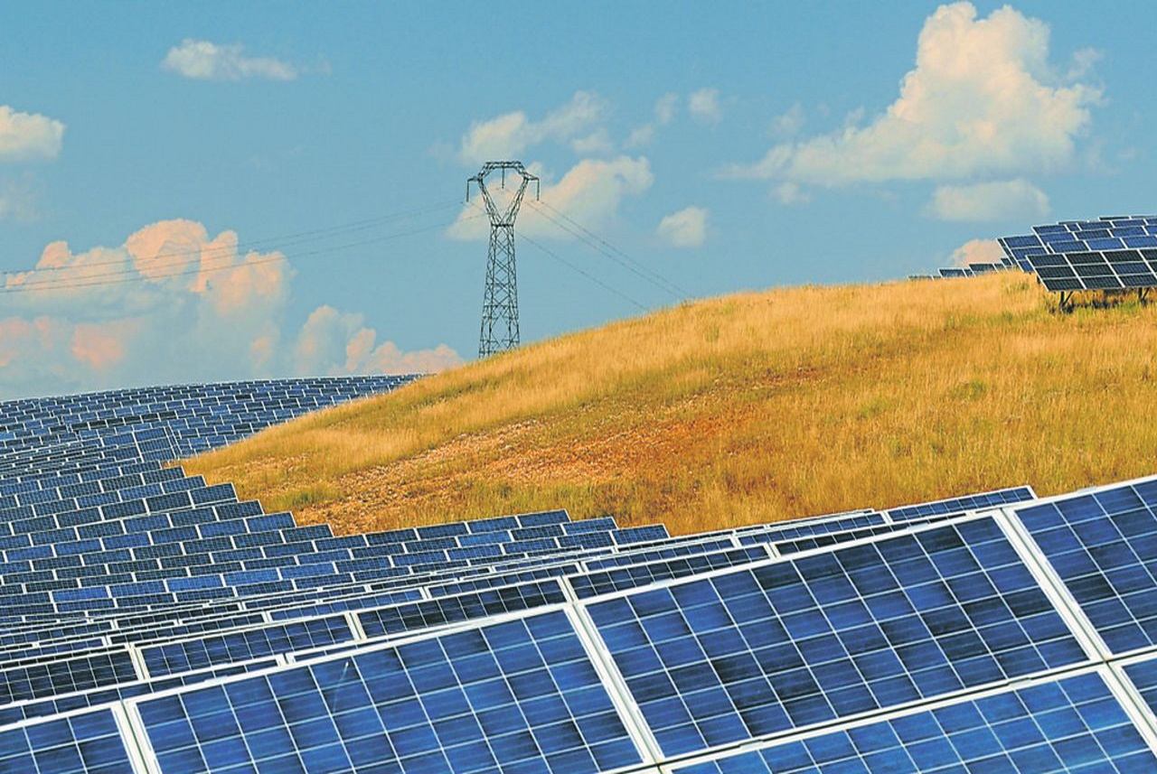 Champ de panneaux photovoltaïques